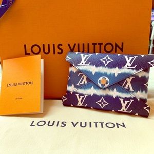 ‼️LV ESCALE MEDIUM POCHETTE KIRIGAMI‼️